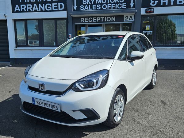 Honda Fit Hatchback, Petrol Hybrid, 2022, White