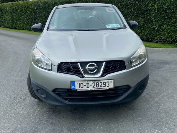 Nissan Qashqai Hatchback, Diesel, 2010, Silver