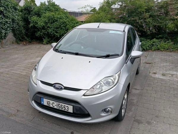 Ford Fiesta Hatchback, Petrol, 2012, Silver