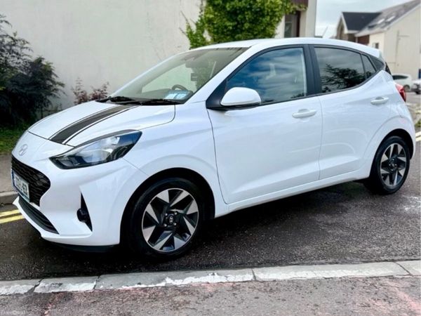 Hyundai i10 Hatchback, Petrol, 2023, White