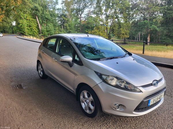 Ford Fiesta Hatchback, Diesel, 2011, Silver