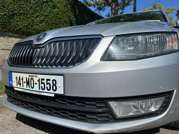 Skoda Octavia Saloon, Diesel, 2014, Silver
