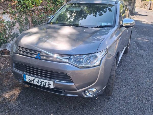 Mitsubishi Outlander SUV, Petrol Plug-in Hybrid, 2015, Grey