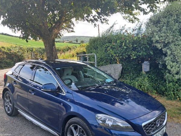 Volvo V40 Hatchback, Diesel, 2014, Blue