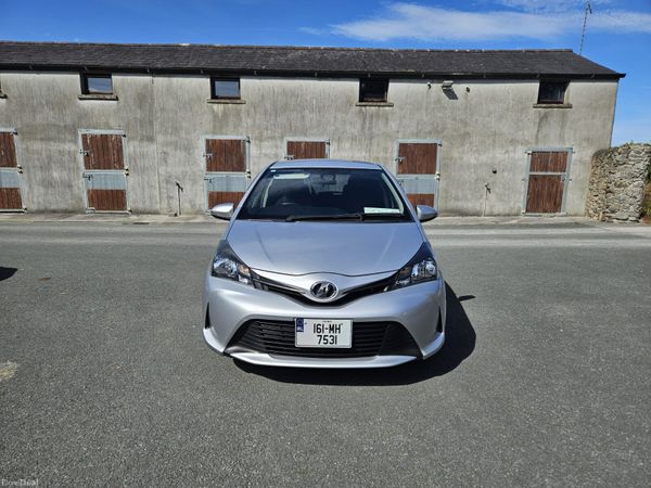 Toyota Vitz Hatchback, Petrol, 2016, Silver