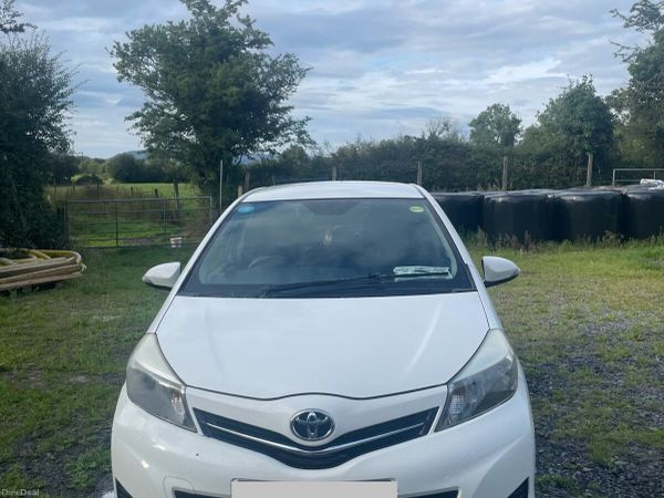 Toyota Yaris Hatchback, Diesel, 2012, White