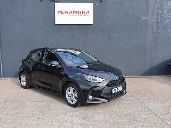 Toyota Yaris Hatchback, Petrol Hybrid, 2023, Black