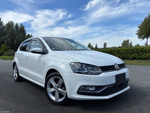 Volkswagen Polo Hatchback, Petrol, 2016, White