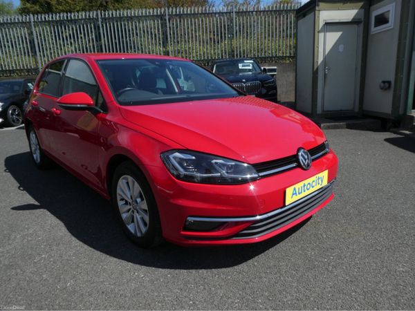 Volkswagen Golf Hatchback, Petrol, 2017, Red