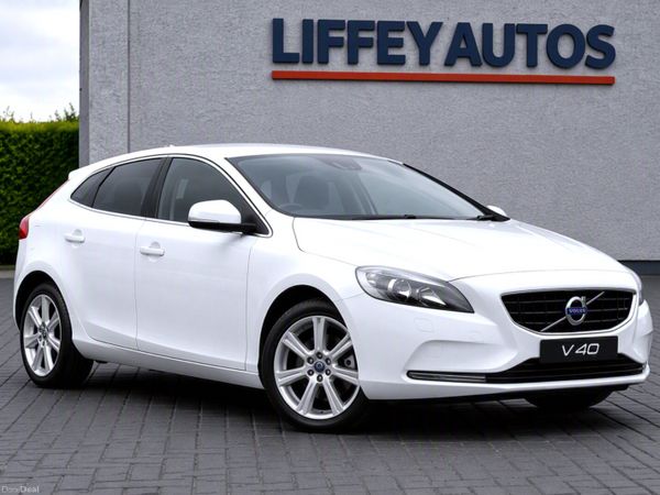 Volvo V40 Hatchback, Petrol, 2014, White