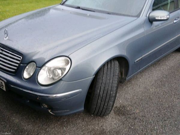 Mercedes-Benz E-Class Saloon, Petrol, 2005, Grey