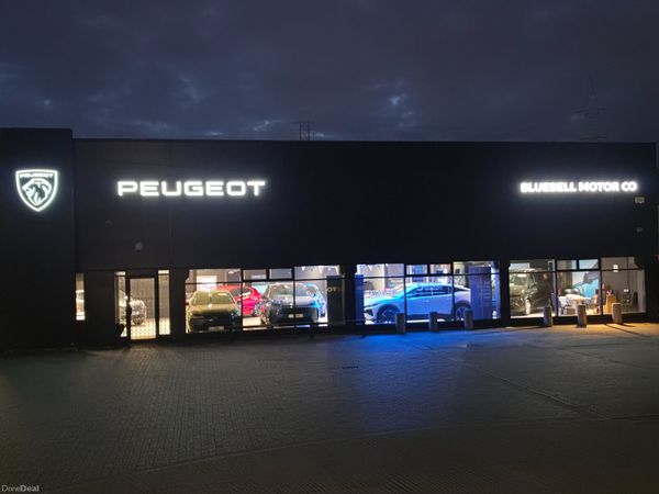 Peugeot 3008 MPV, Diesel, 2023, Grey