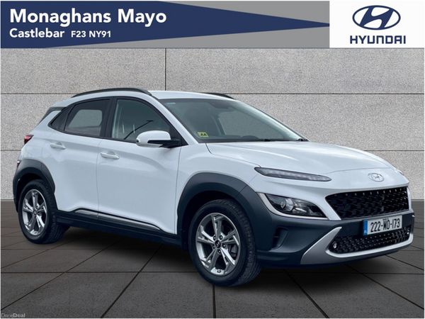 Hyundai KONA MPV, Petrol, 2022, White