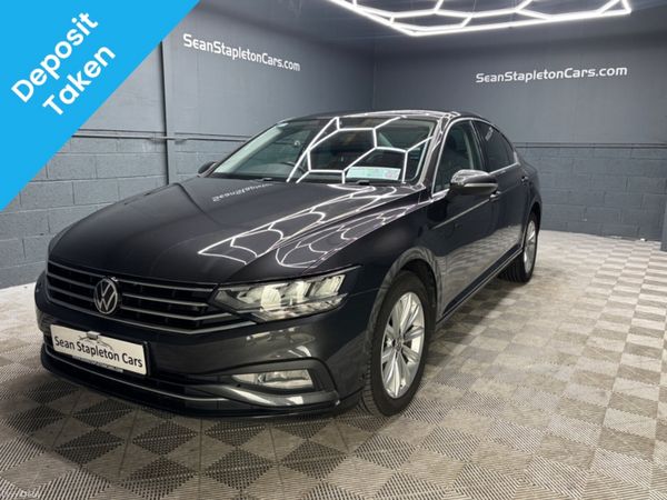 Volkswagen Passat Saloon, Diesel, 2021, Grey