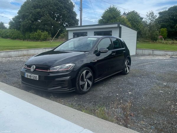 Volkswagen Golf Hatchback, Petrol, 2018, Black