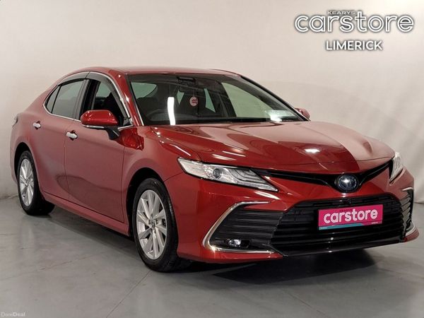Toyota Camry Saloon, Petrol Hybrid, 2021, Red