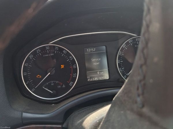 Skoda Octavia Saloon, Diesel, 2011, Red