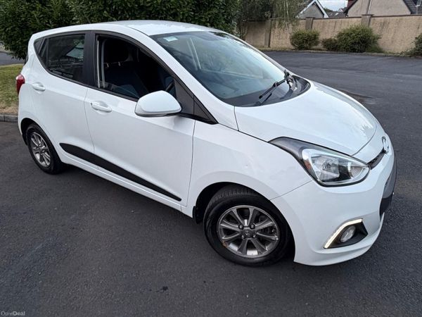Hyundai i10 Hatchback, Petrol, 2016, White
