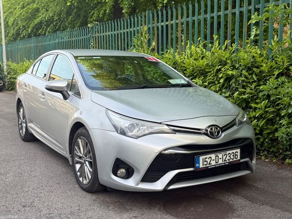 Toyota Avensis Saloon, Diesel, 2015, Silver