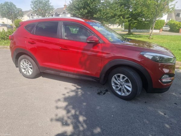 Hyundai Tucson SUV, Diesel, 2017, Red