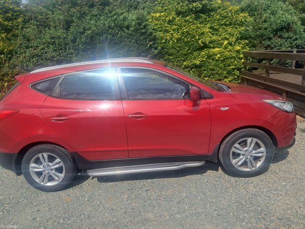 Hyundai ix35 SUV, Diesel, 2010, Red