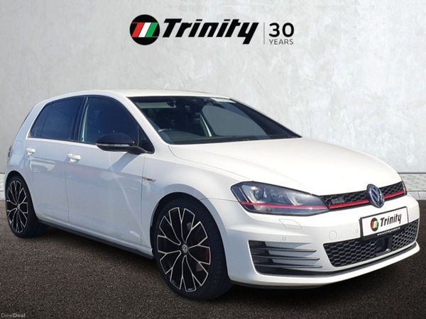 Volkswagen Golf Hatchback, Petrol, 2016, White