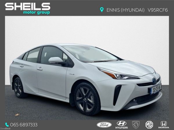 Toyota Prius Hatchback, Petrol Hybrid, 2021, White