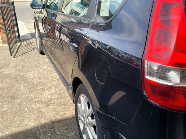 Hyundai i30 Estate, Diesel, 2011, Black