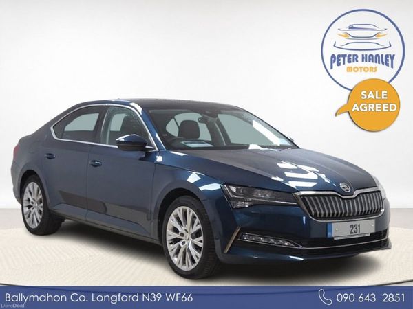 Skoda Superb Hatchback, Petrol Plug-in Hybrid, 2023, Blue