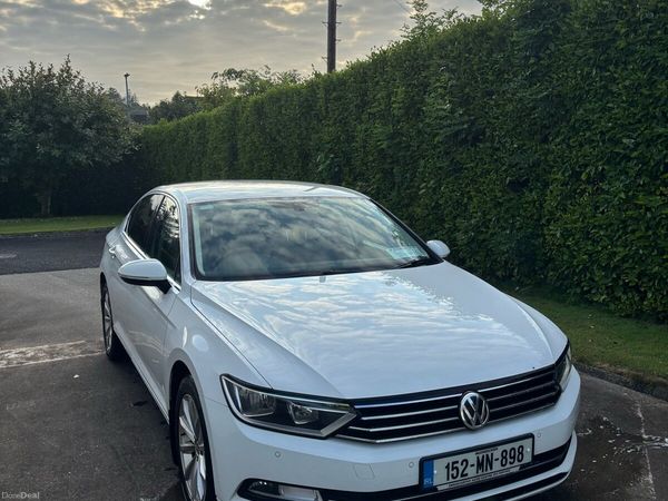 Volkswagen Passat Saloon, Diesel, 2015, White
