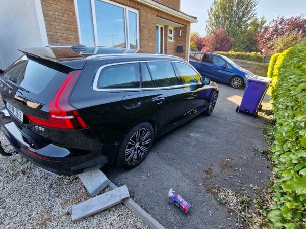 Volvo V60 Estate, Diesel, 2019, Black