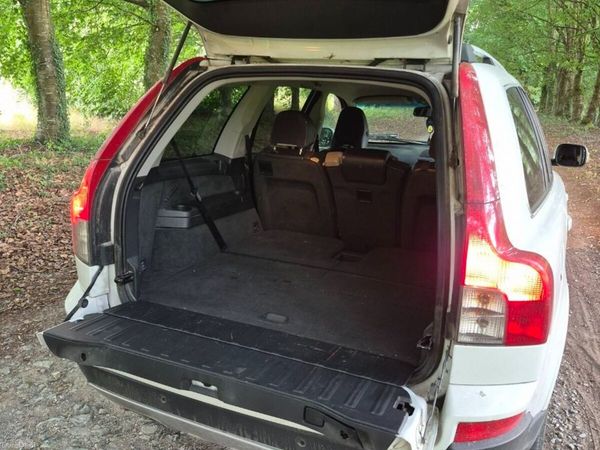 Volvo XC90 SUV, Diesel, 2010, White
