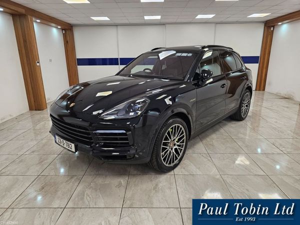 Porsche Cayenne SUV, Petrol Plug-in Hybrid, 2023, Blue