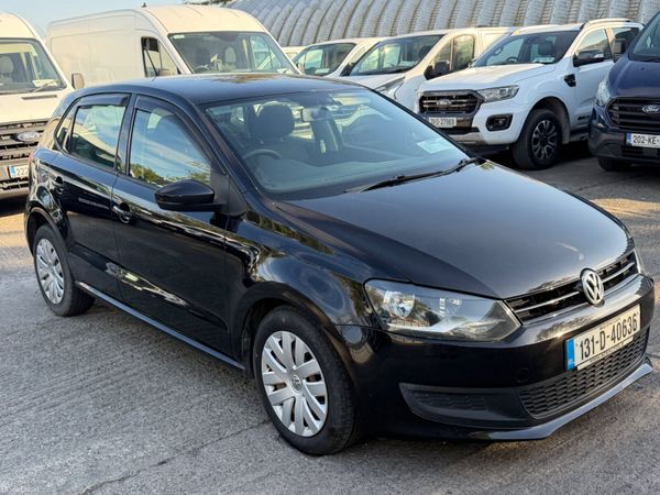 Volkswagen Polo Hatchback, Petrol, 2013, Black