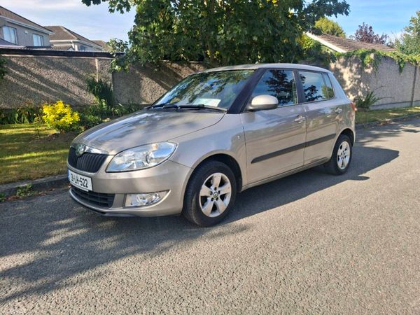Skoda Fabia Hatchback, Petrol, 2013, Beige