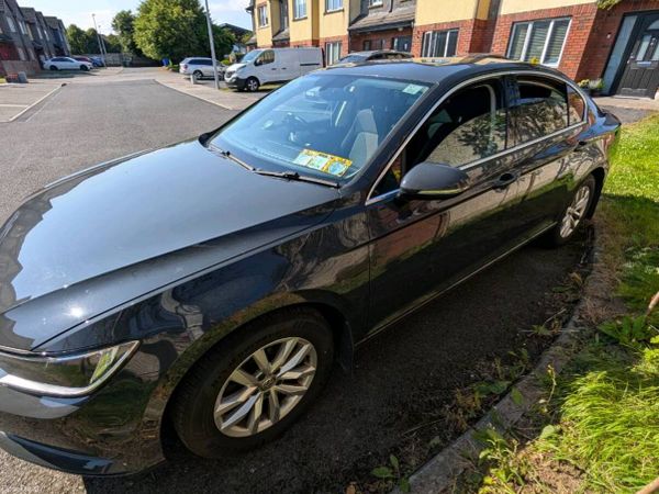 Volkswagen Passat Saloon, Diesel, 2017, Grey