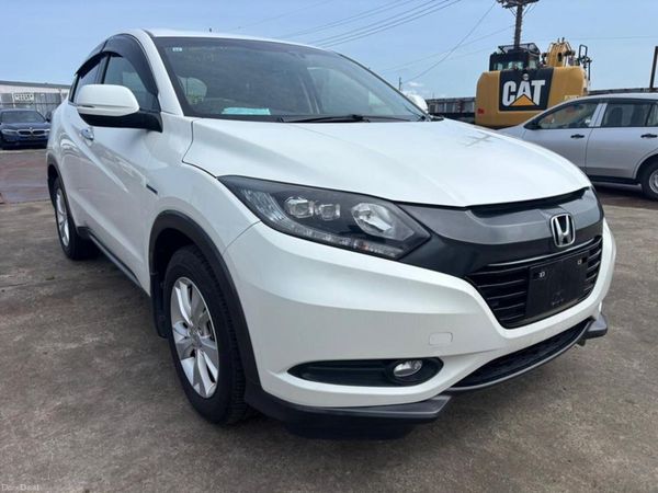 Honda Vezel SUV, Petrol Hybrid, 2015, White
