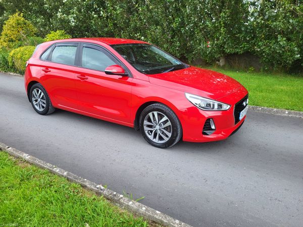 Hyundai i30 Hatchback, Petrol, 2018, Red