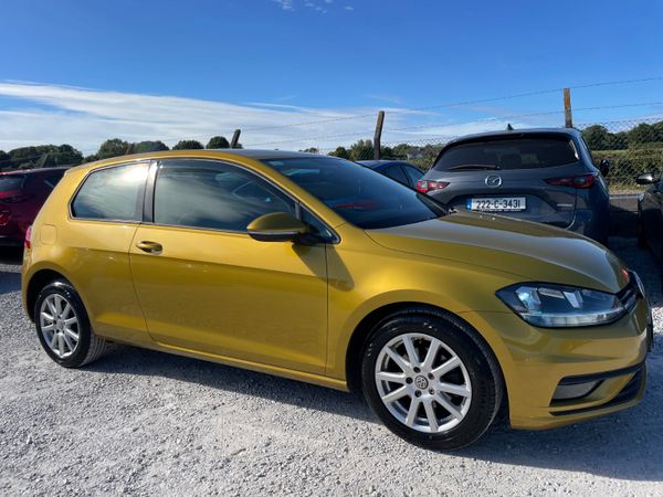 Volkswagen Golf Estate, Petrol, 2017, Yellow