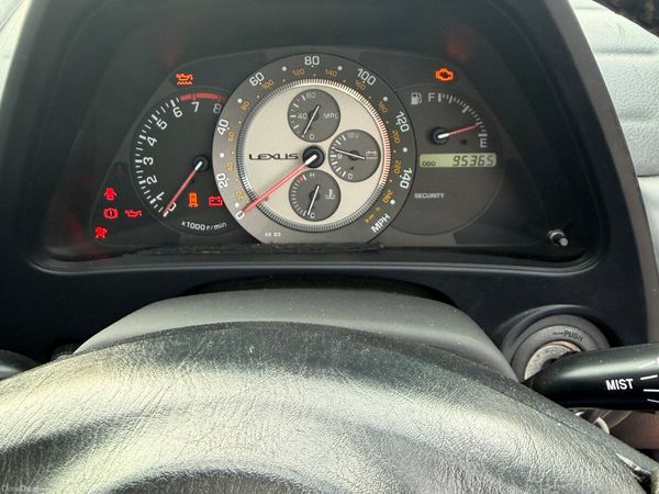 Lexus IS Saloon, Petrol, 2002, Red