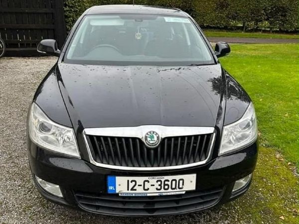 Skoda Octavia Saloon, Diesel, 2012, Black