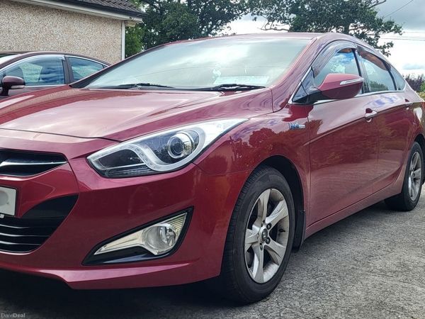 Hyundai i40 Saloon, Diesel, 2014, Red