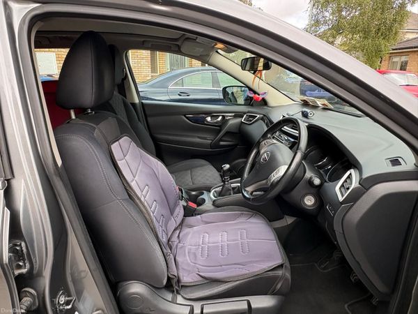 Nissan Qashqai Hatchback, Diesel, 2016, Grey