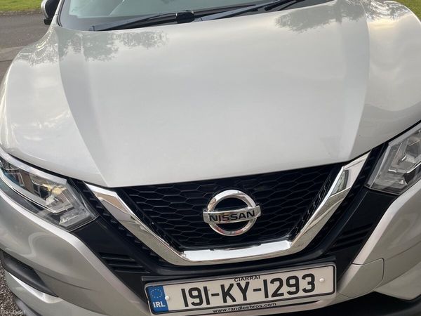 Nissan Qashqai MPV, Diesel, 2019, Grey