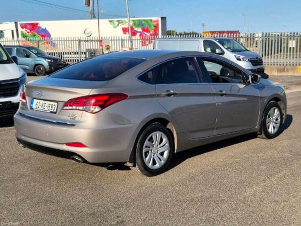 Hyundai i40 Saloon, Diesel, 2016, Beige