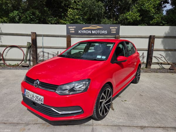 Volkswagen Polo Hatchback, Petrol, 2015, Red