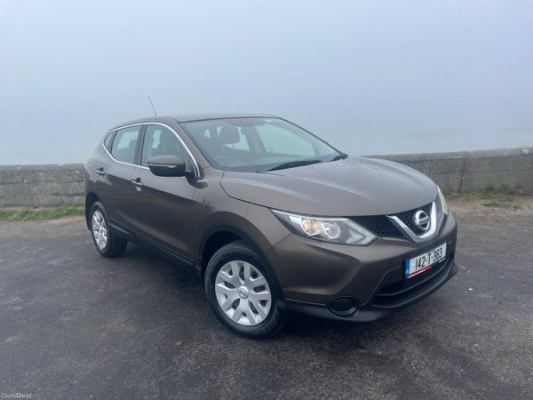 Nissan Qashqai Hatchback, Diesel, 2014, Brown