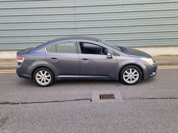 Toyota Avensis Saloon, Diesel, 2009, Grey