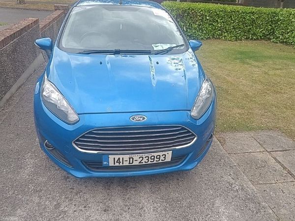 Ford Fiesta Hatchback, Petrol, 2014, Blue