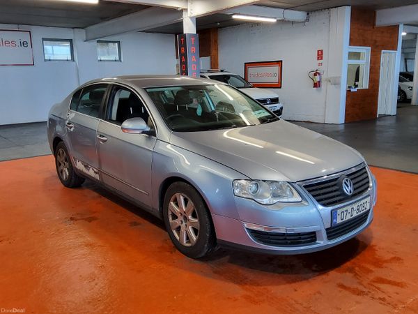 Volkswagen Passat Saloon, Petrol, 2007, Blue